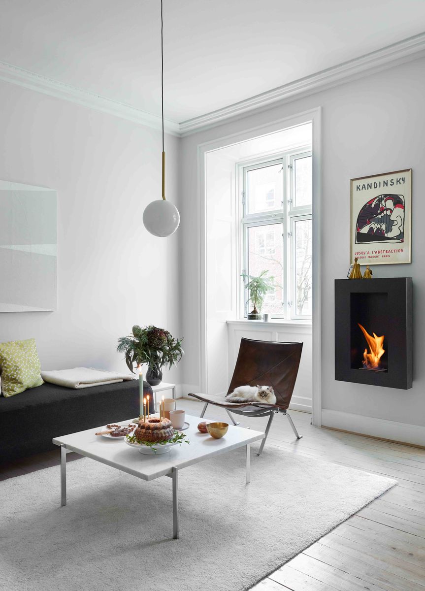 Boligfoto — stue med pejs