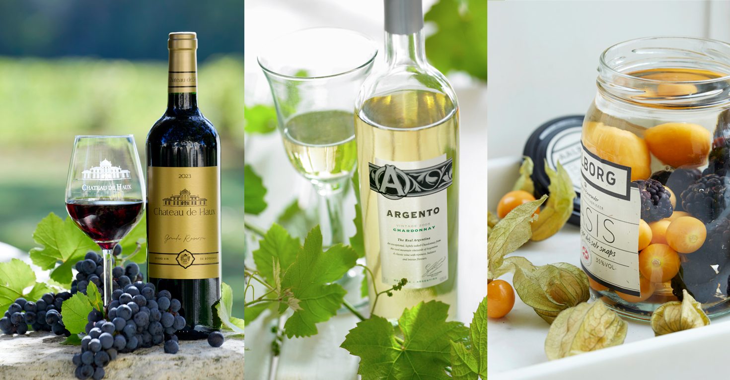 Vinfotografering — vinflasker, glas og druer